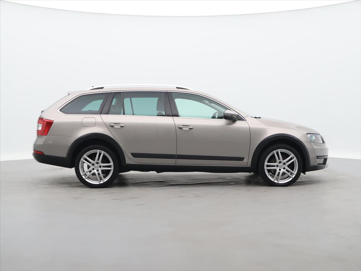 Škoda Octavia - Náhled 8