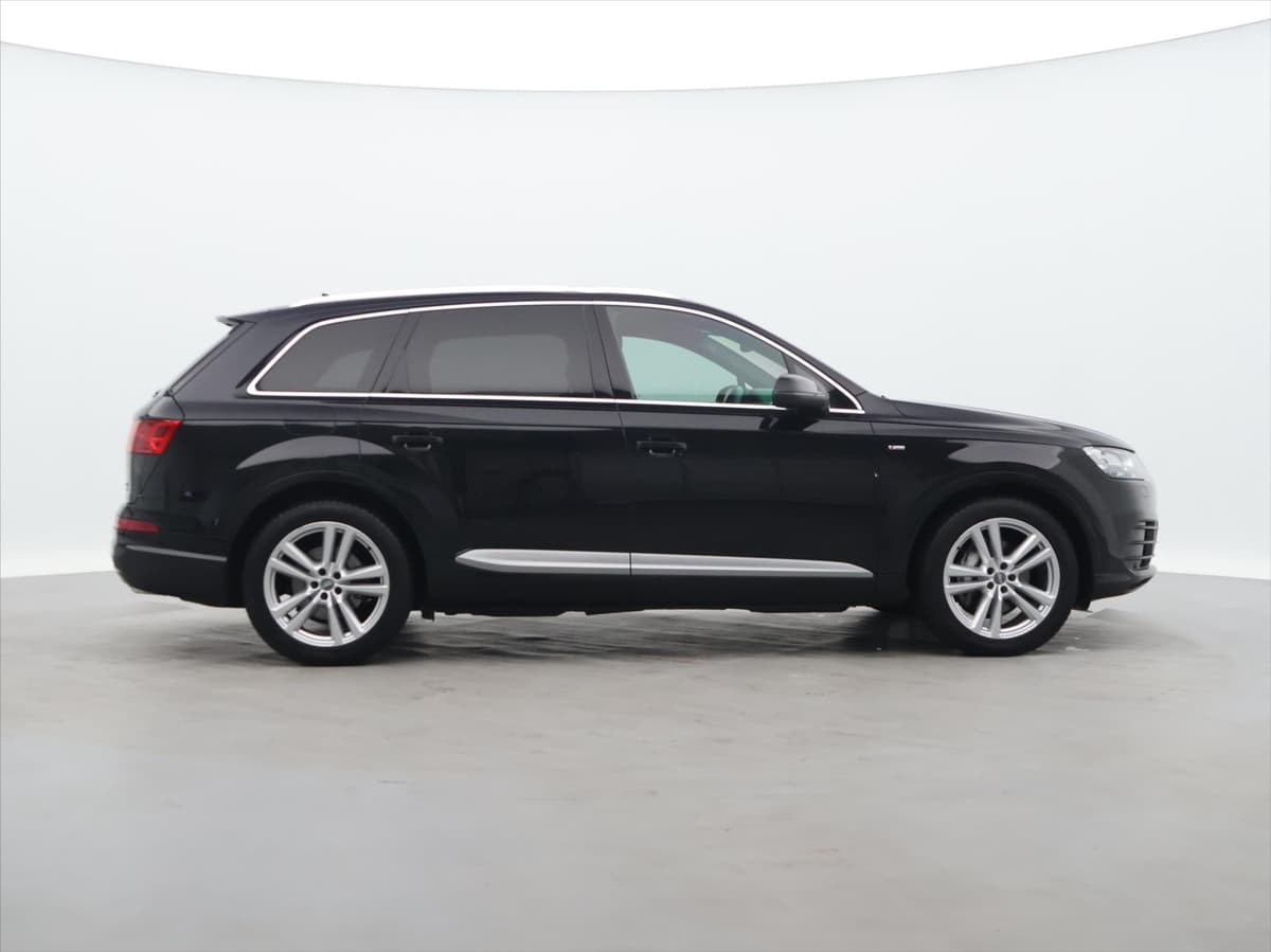 Audi Q7 - Náhled 8