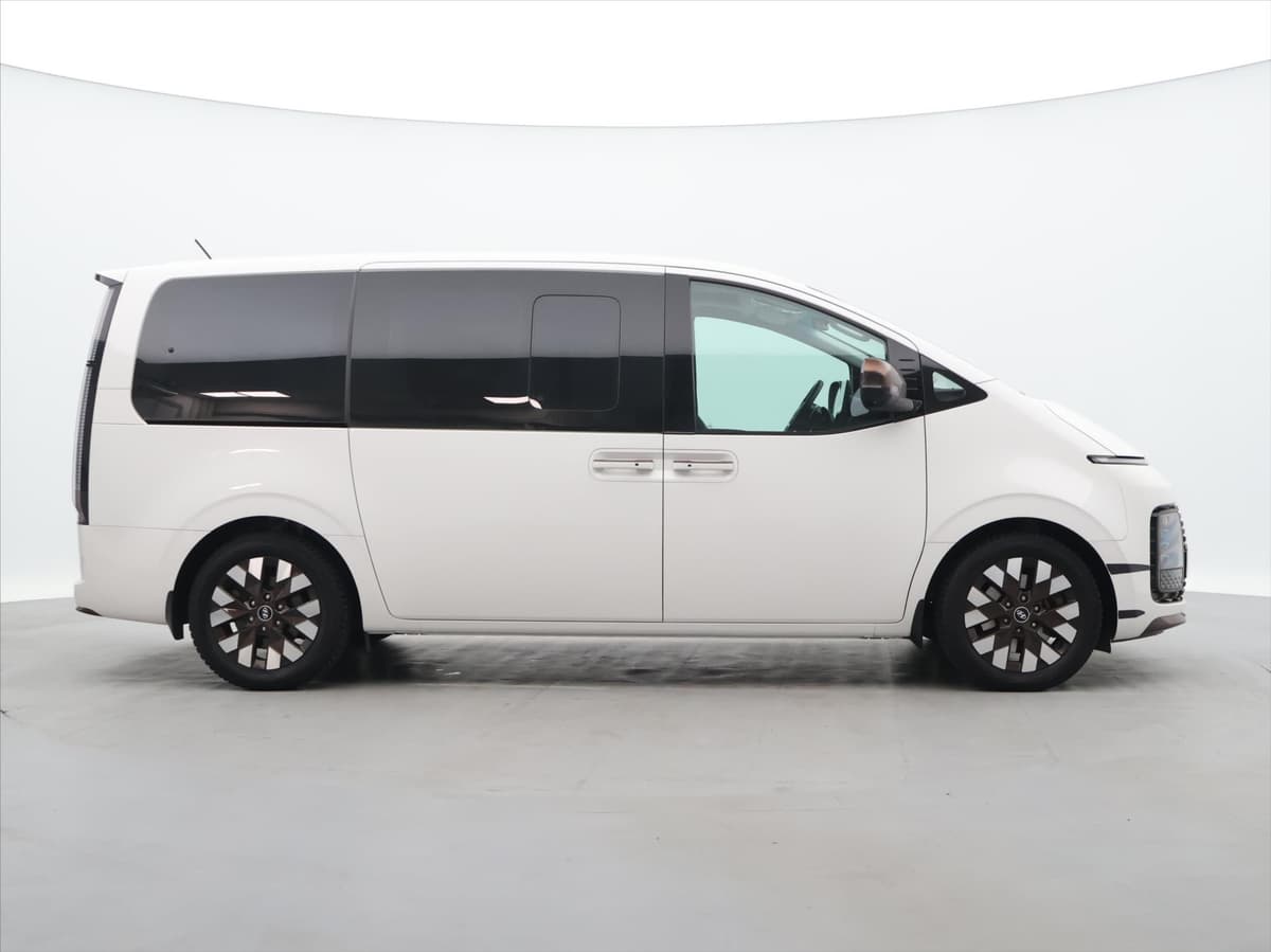 Hyundai Staria - Náhled 8