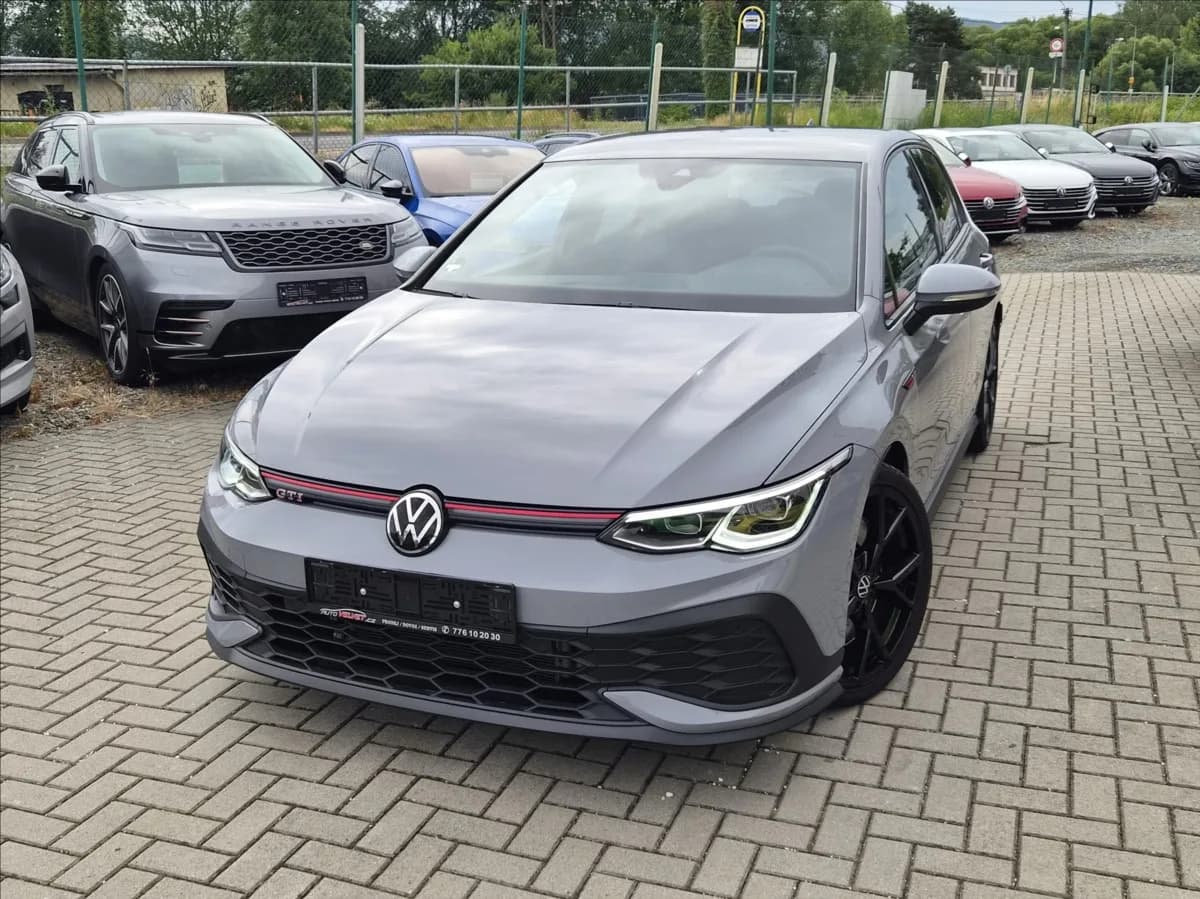 Volkswagen Golf - Obrázek 1