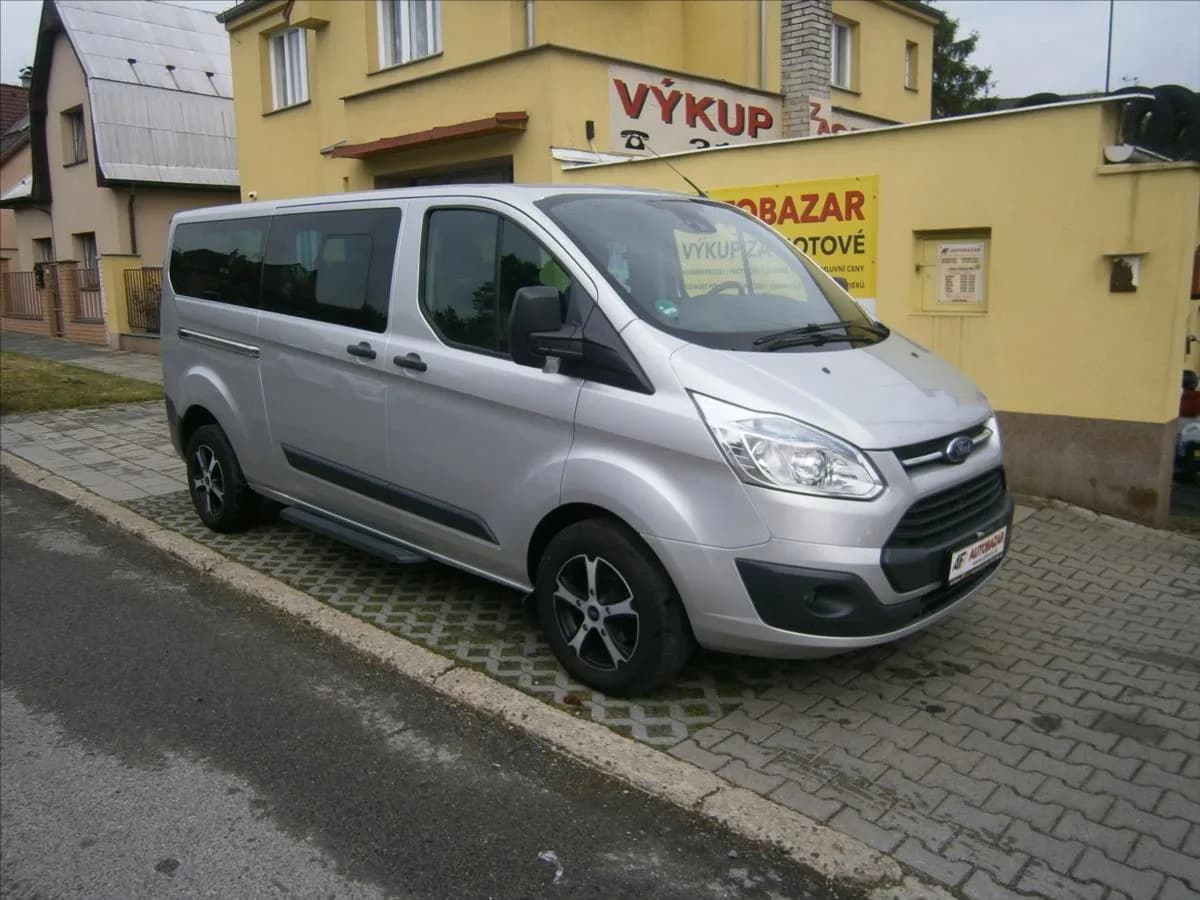 Ford Tourneo Custom - Obrázek 1