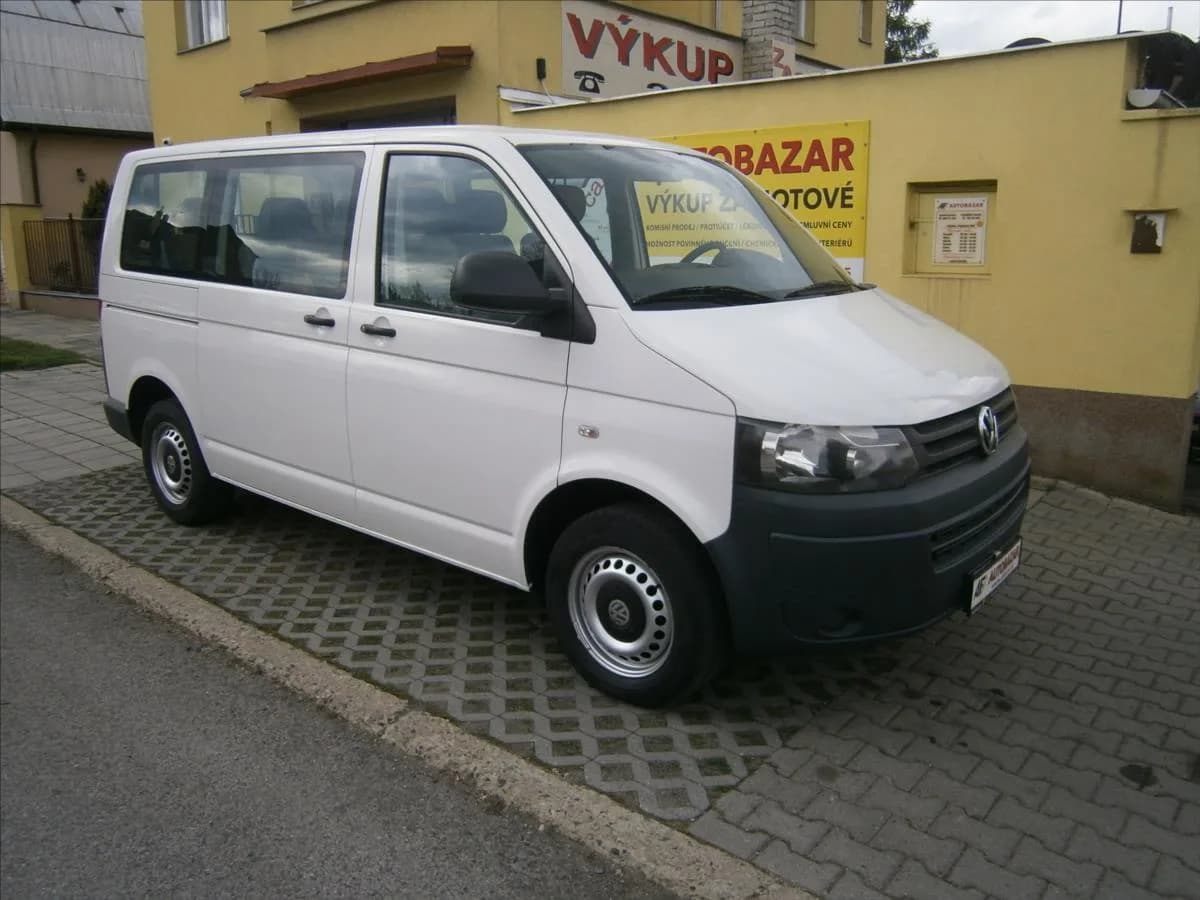 Volkswagen Transporter 2,0 TDI 9 MÍST DPH, 2010