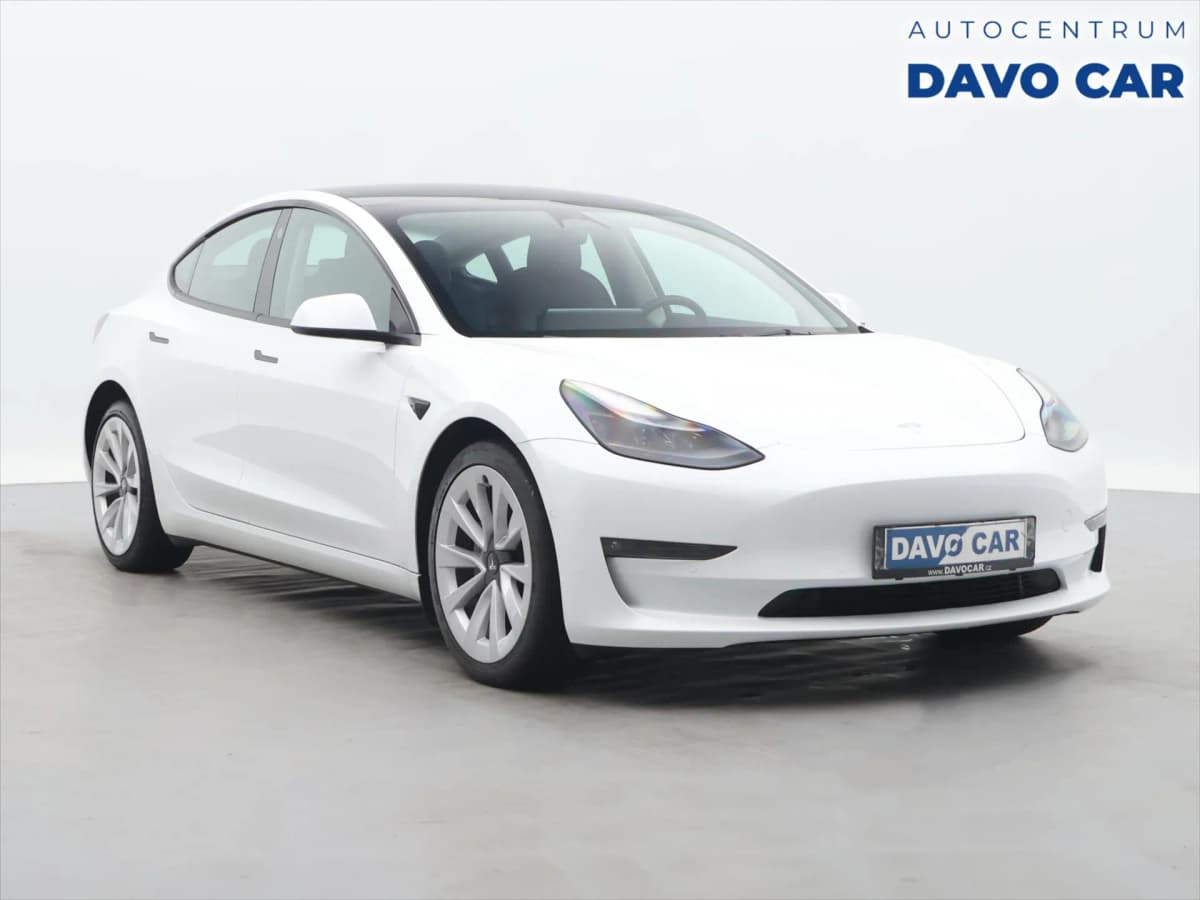 Tesla Model 3 - Obrázek 1