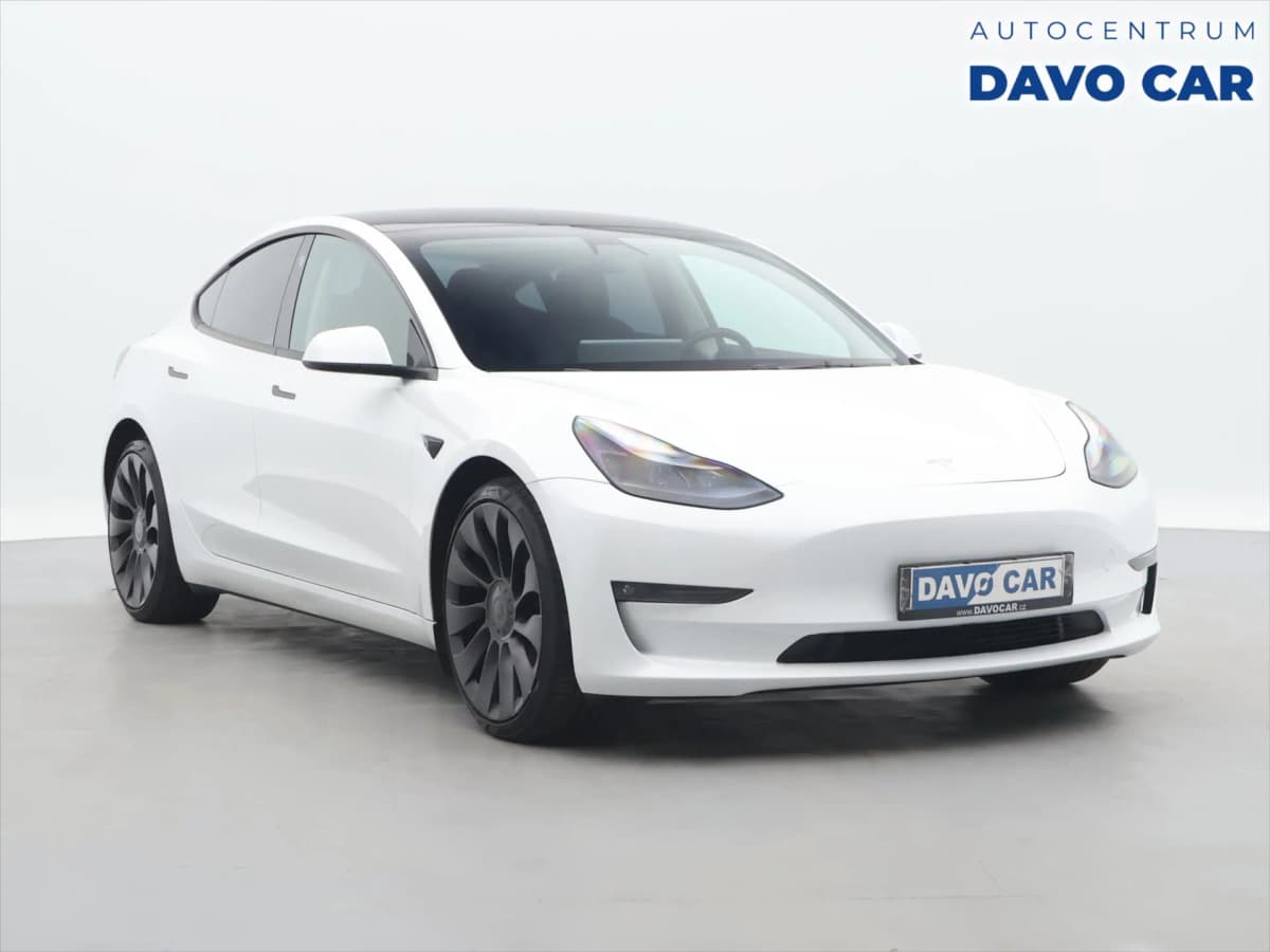Tesla Model 3 - Obrázek 1