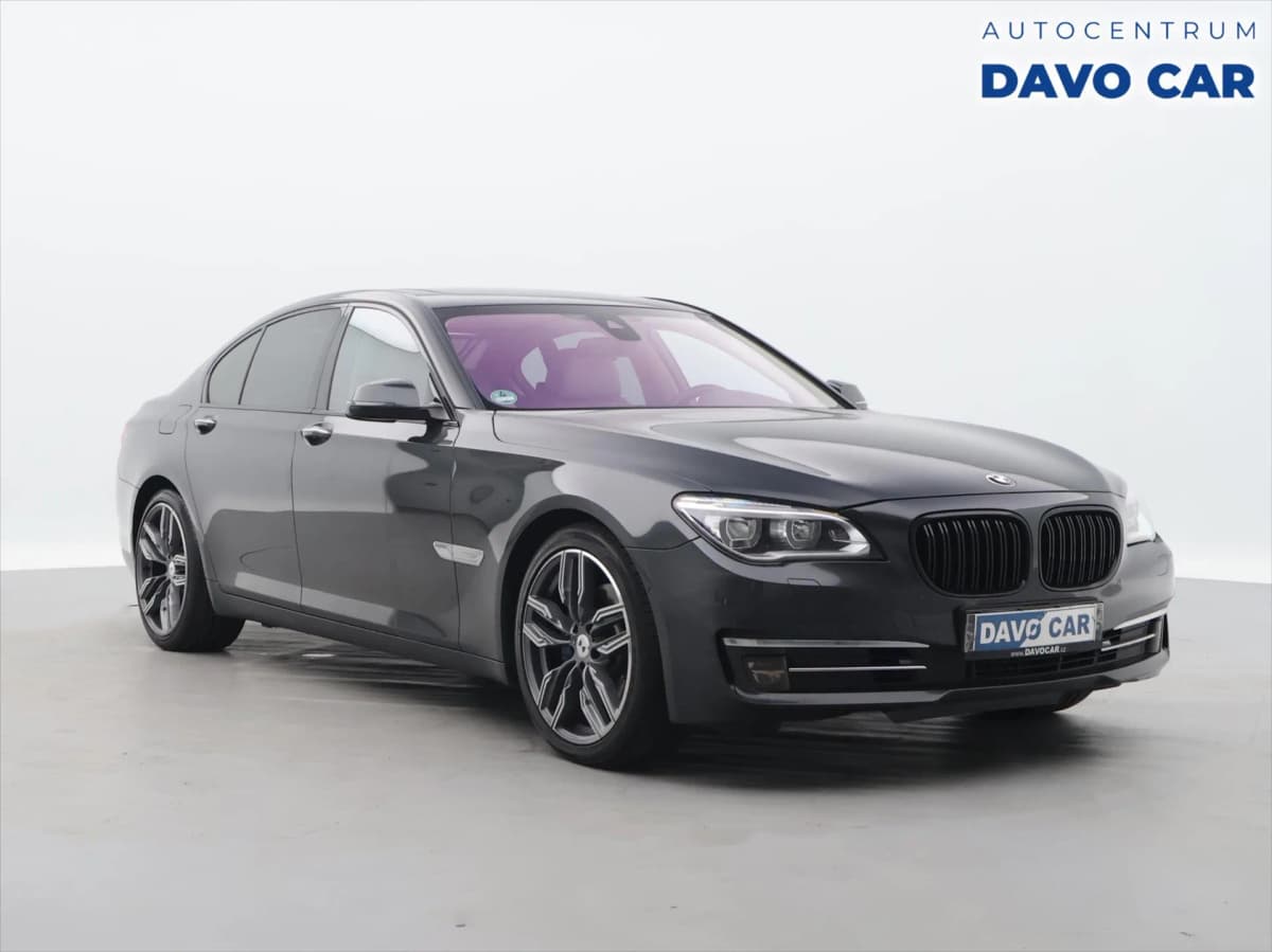 BMW Řada 7 - Obrázek 1