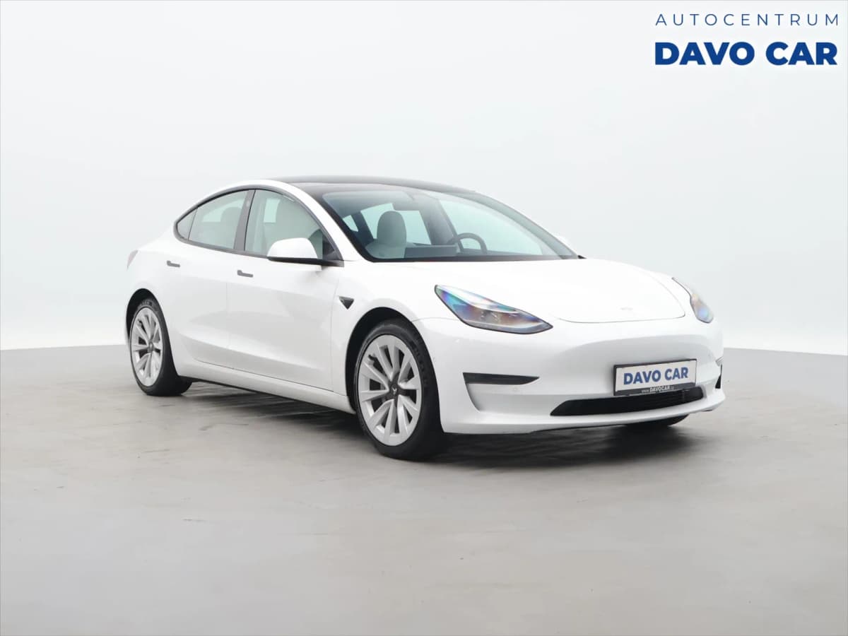 Tesla Model 3 - Obrázek 1