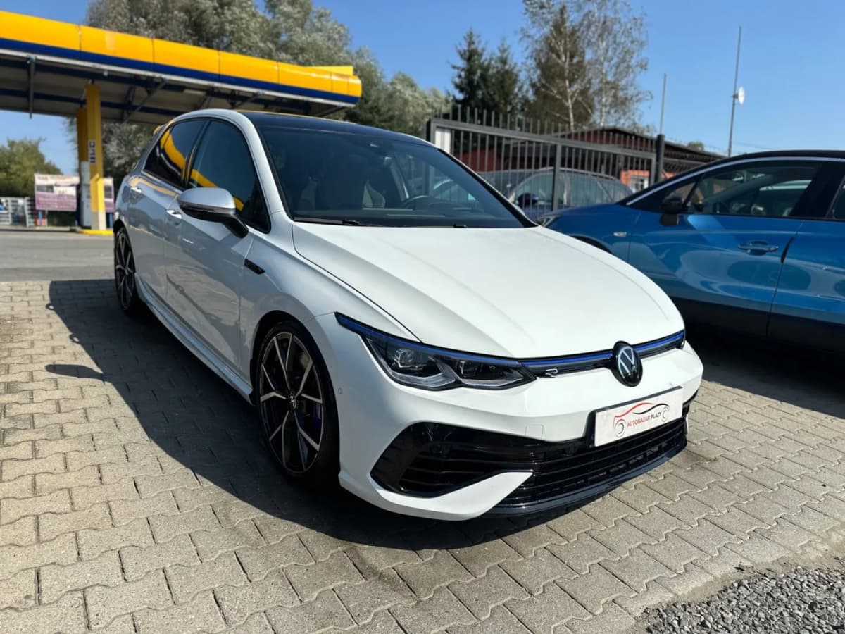 Volkswagen Golf - Obrázek 1
