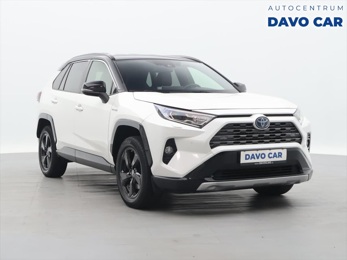 Toyota RAV4 2,5 e-CVT 131kW Selection 4WD CZ, 2020