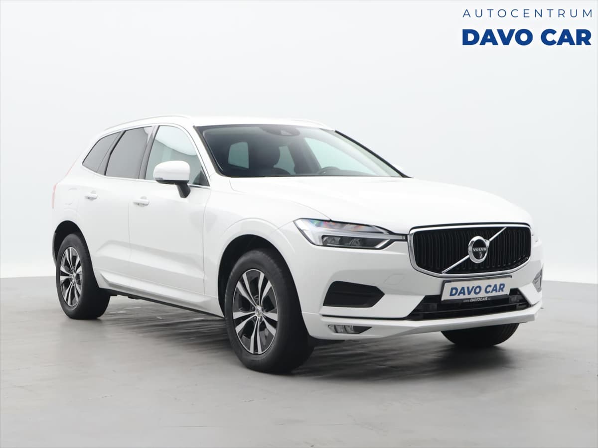 Volvo XC60 2,0 B4 145kW AWD Momentum CZ DPH, 2021